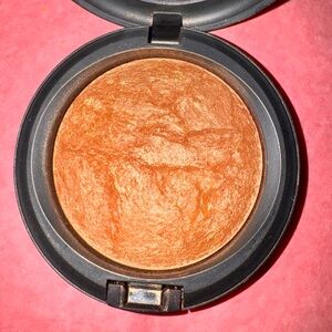 MAC M.A.C. Cosmetics Mineralize Skinfinish Highlighter GOLD DEPOSIT Pls. Read